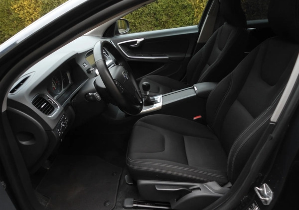 Volvo V60 cena 38600 przebieg: 263000, rok produkcji 2013 z Nowe małe 631